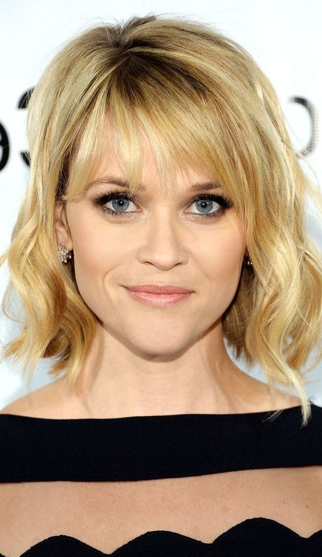 Layered Short Hair Styles With Bangs