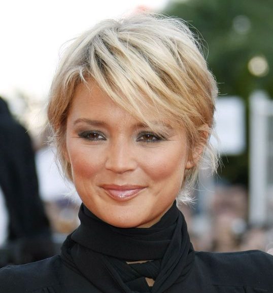 Short hairstyles for fine hair over 50 round face