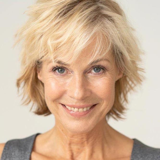 Short hairstyles for thin hair over 50