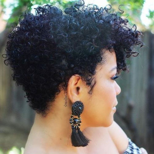 round face short curly hairstyles