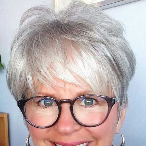 short hairstyles for over 70 with glasses