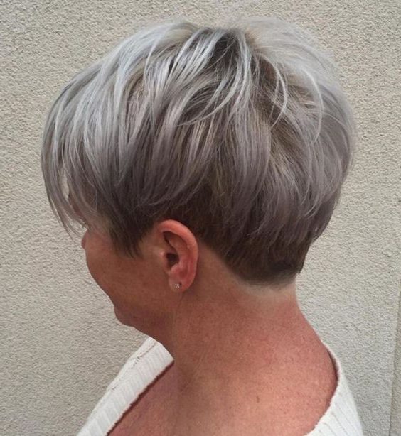 layered hairstyles for 50 year old