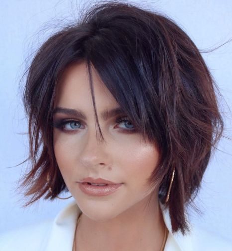 Round face short hairstyles for straight hair